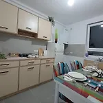 Vouchere, Factura, Petfriendly - Ap Cu 2dormitoare Fara Living Apartament *