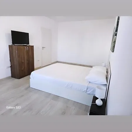 Vouchere, Factura, Petfriendly - Ap Cu 2dormitoare Fara Living