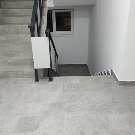 Vouchere, Factura, Petfriendly - Ap Cu 2dormitoare Fara Living