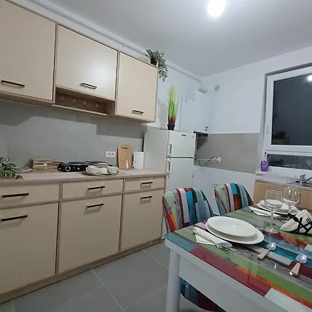 Vouchere, Factura, Petfriendly - Ap Cu 2dormitoare Fara Living Apartment *