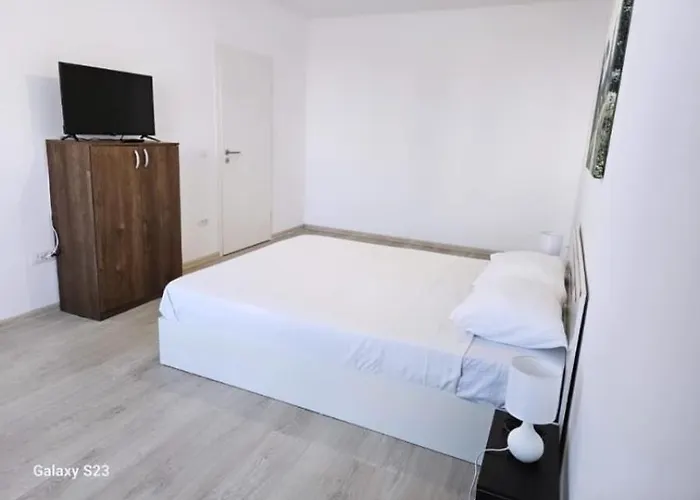 Vouchere, Factura, Petfriendly - Ap Cu 2dormitoare Fara Living