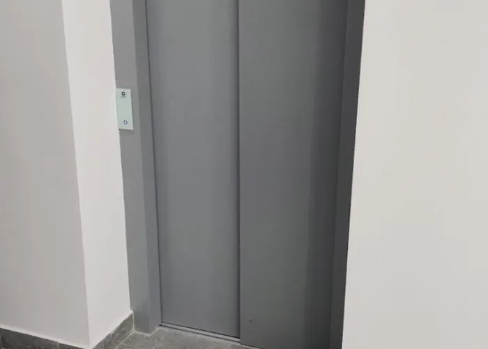 Vouchere, Factura, Petfriendly - Ap Cu 2dormitoare Fara Living Brașov